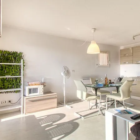 Apartment Port D'attache-8 By Interhome Frejus